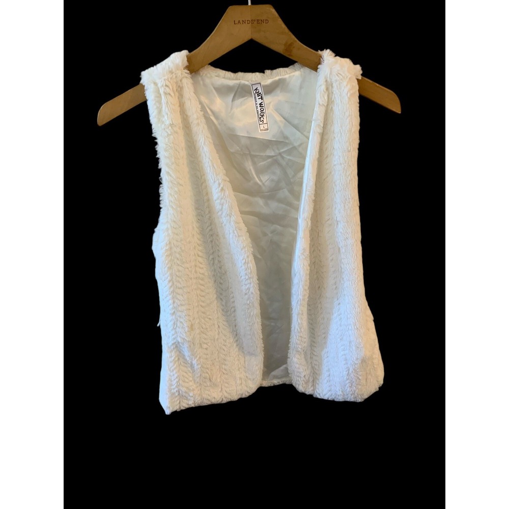 KnitWorks SOFT Classy Fashionable White Girls Fur Style Vest‎ Sz Girls L
